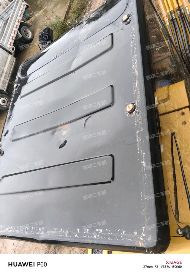 驾驶室顶部（整机外观）