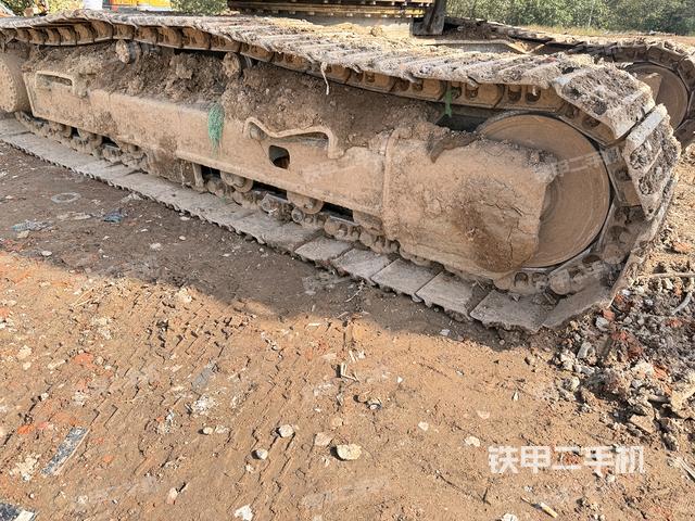 单侧履带整体（整机外观）