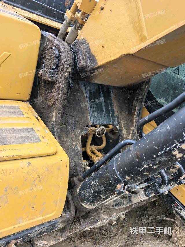 大臂根部 斜视（工作和回转装置）