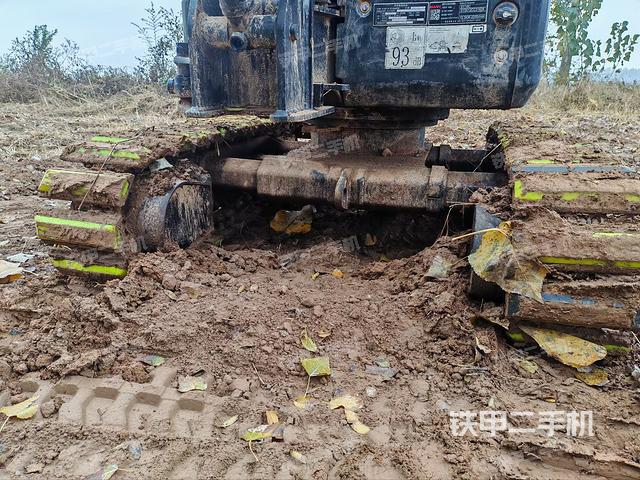 回转马达和主控阀（整机外观）