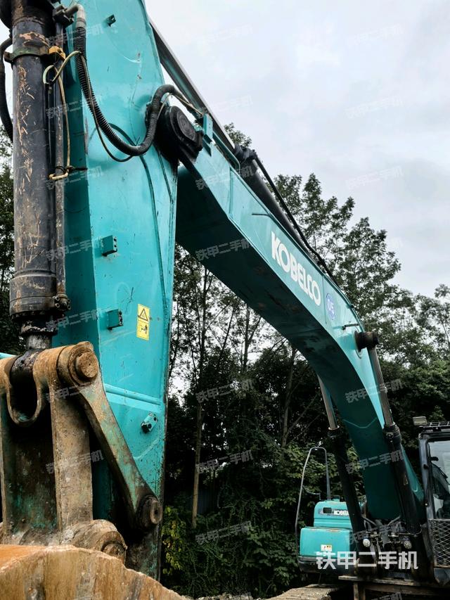 小臂整体左后（工作和回转装置）