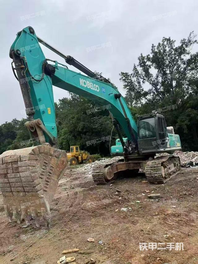 神钢SK380D-8挖掘机