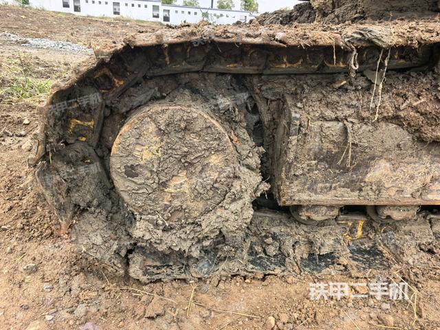 右驱动轮（行走机构）