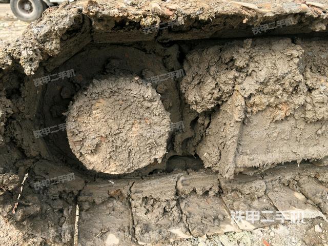 右驱动轮（行走机构）