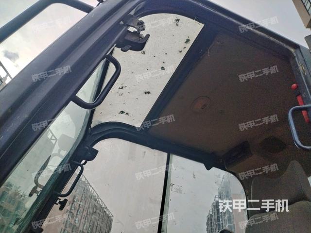 驾驶室顶部（整机外观）