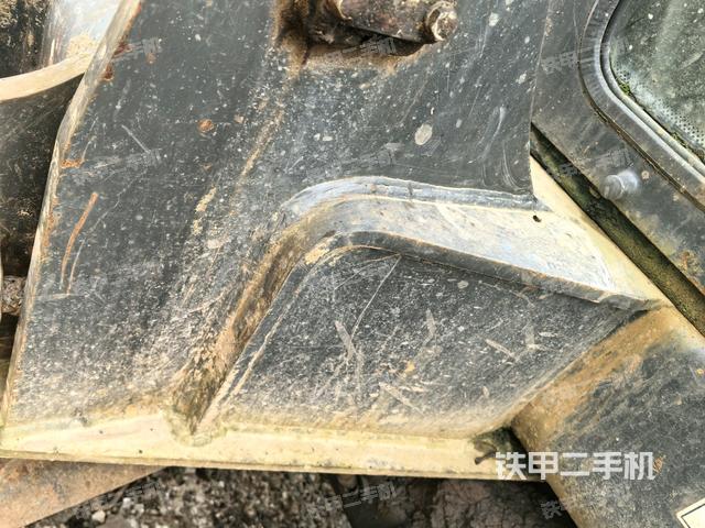 转盘和下车架正前（工作和回转装置）