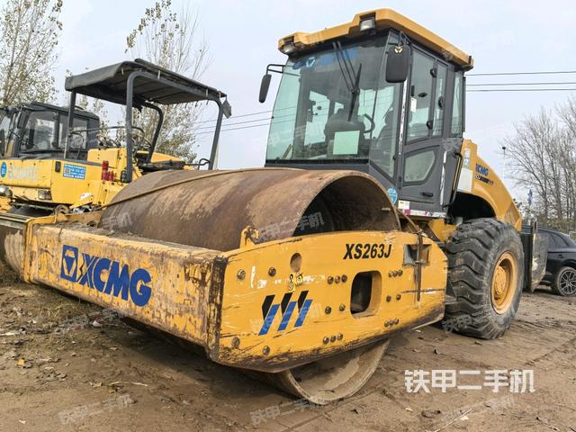 徐工XS223J压路机