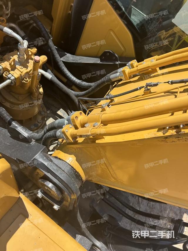 大臂根部 斜视（工作和回转装置）