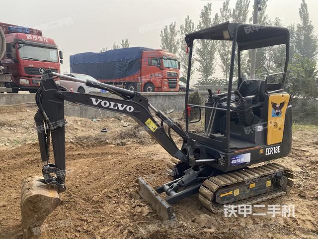 驾驶室整体（整机外观）