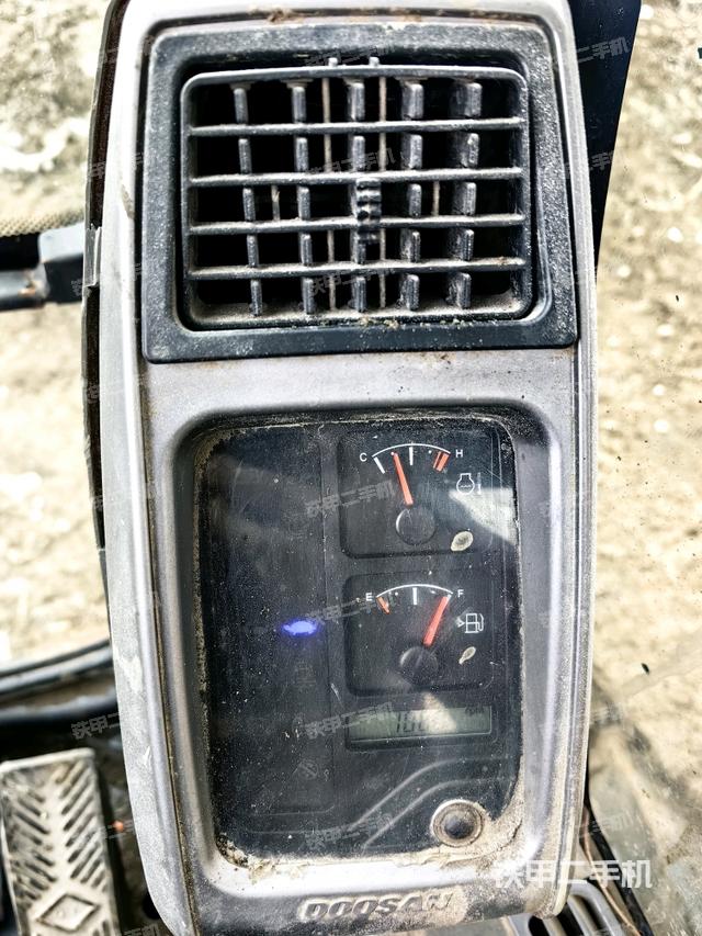 显示屏 （驾驶室部分）