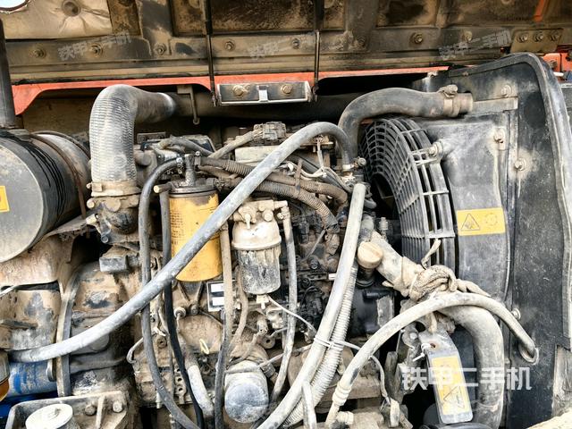 发动机室（上车部件）