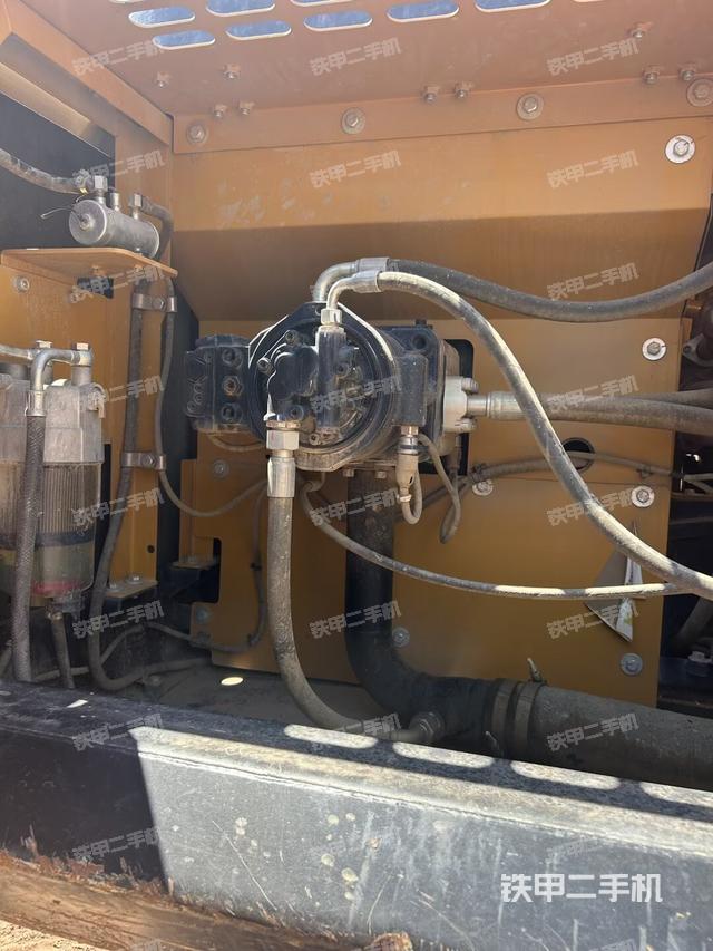 液压泵斜45 左（大件舱室）