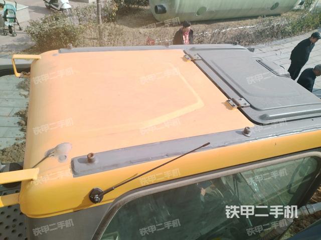 驾驶室顶部（整机外观）