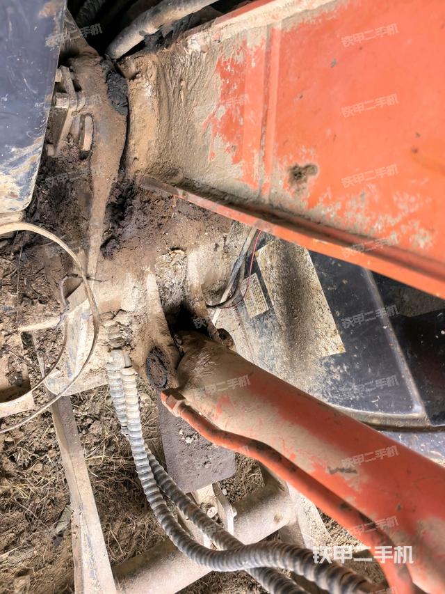 大臂背部俯視（工作和回轉(zhuǎn)裝置）