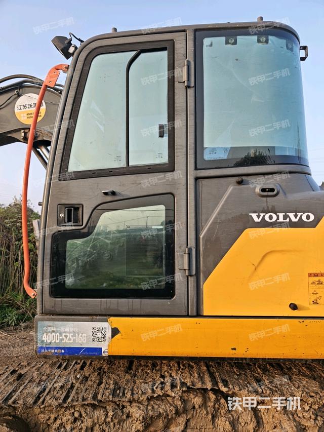  驾驶室正侧（驾驶室部分）