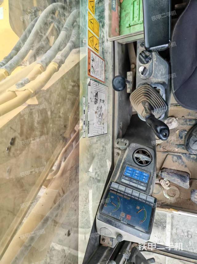 驾驶室整体（整机外观）