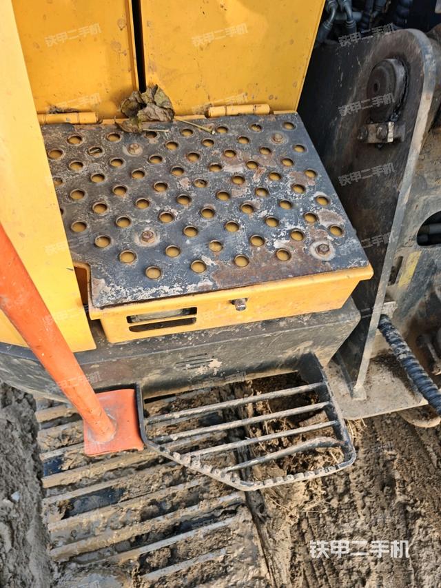 大臂整体 右侧（工作和回转装置）