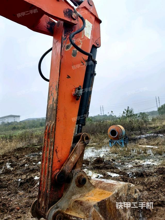 小臂整体左后（工作和回转装置）