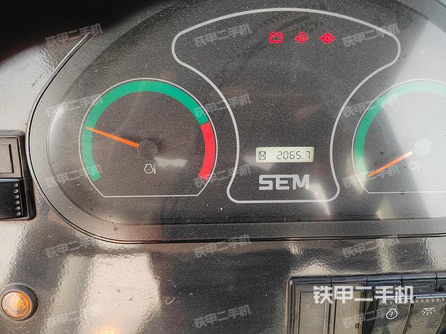 駕駛室操作臺（整機外觀及大件）