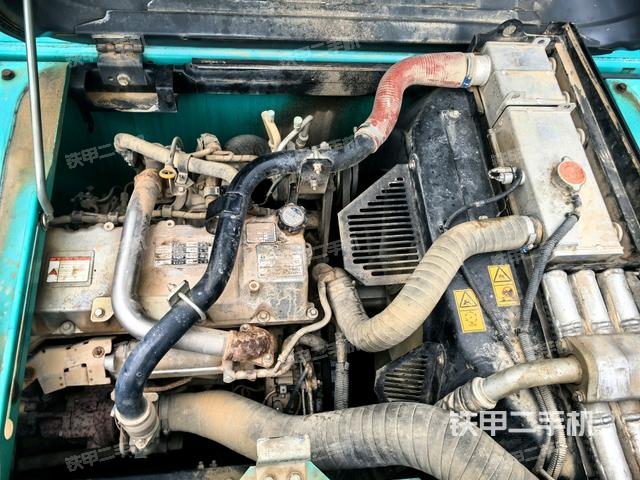 发动机室（上车部件）