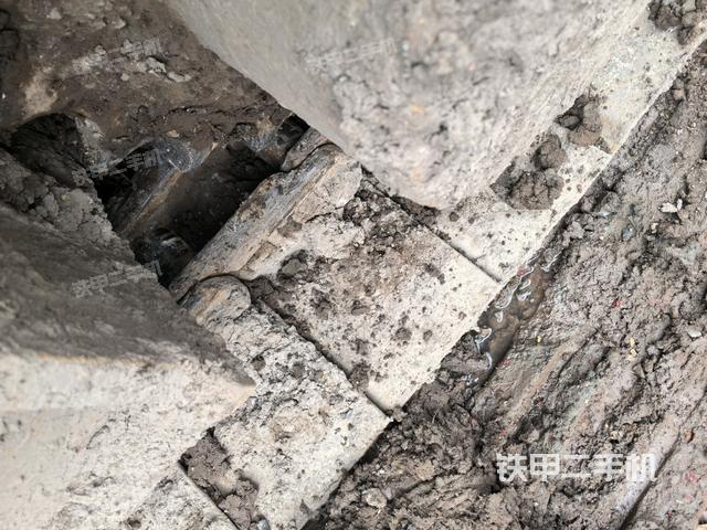 左驱动轮（行走机构）