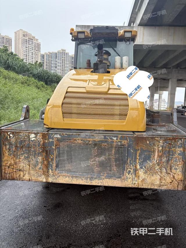 右后45°（壓路機(jī)整機(jī)外觀）