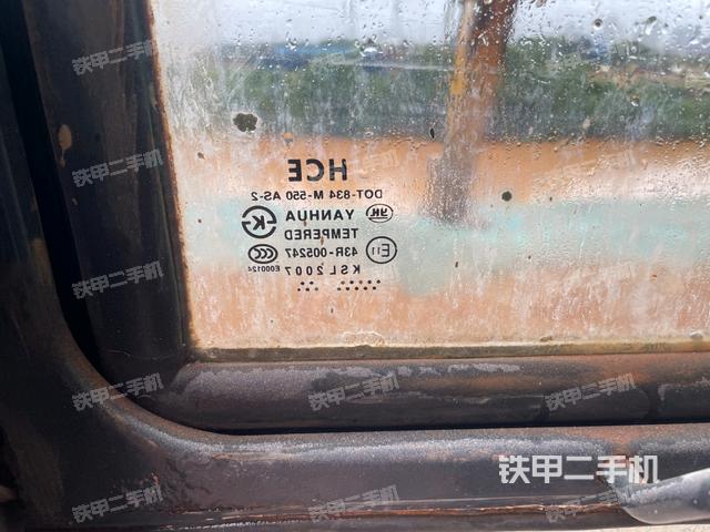 座椅右侧控制台/钥匙门/油门/含右手柄（驾驶室部分）