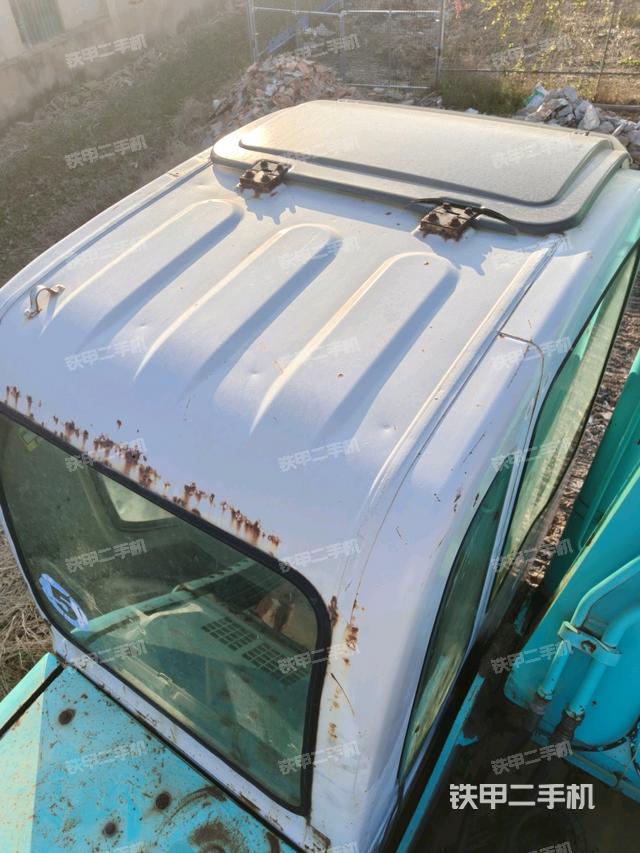 駕駛室頂部（整機(jī)外觀）