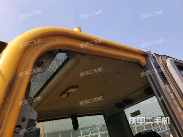  驾驶室正侧（驾驶室部分）