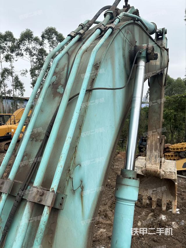 转盘和下车架正前（工作和回转装置）