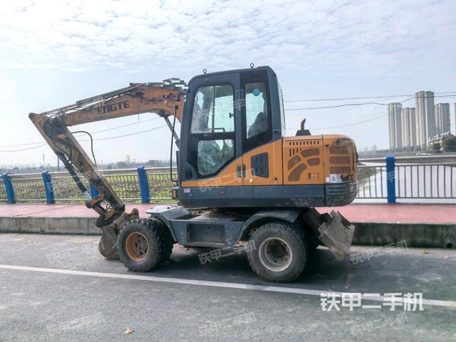 恒特重工HT75W挖掘机