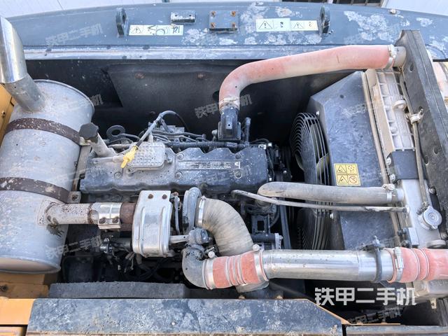 发动机室（上车部件）