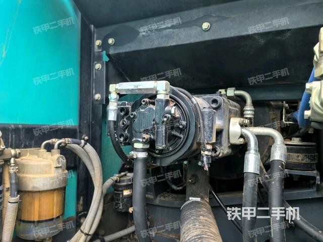 液压泵斜45 左（大件舱室）