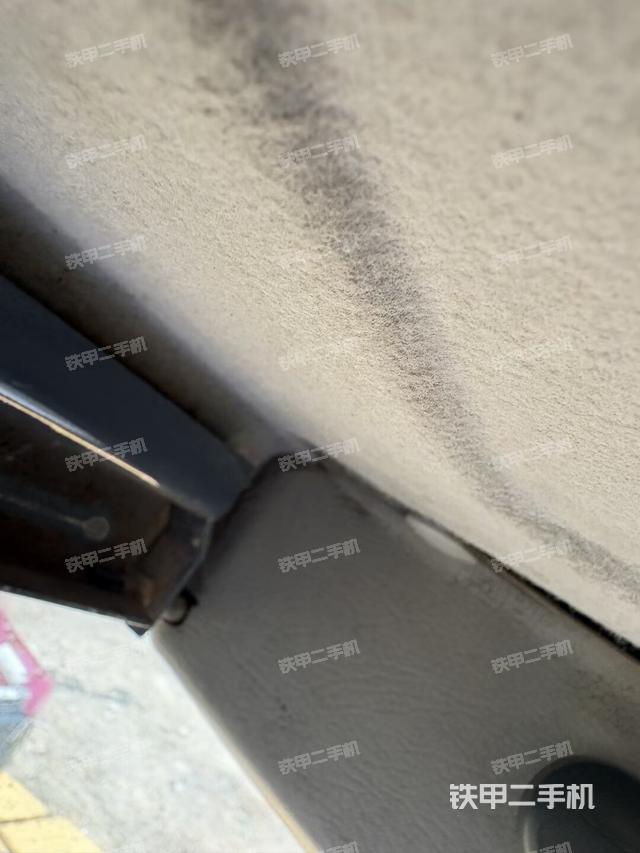 座椅后部（驾驶室部分）