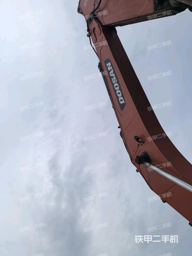 大臂整体 右侧（工作和回转装置）