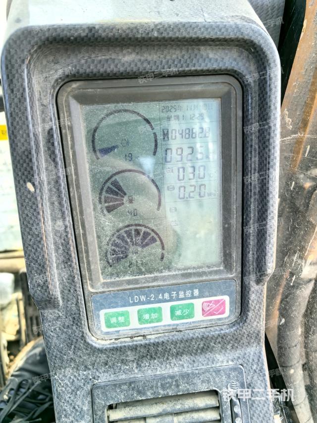 座椅后部（驾驶室部分）