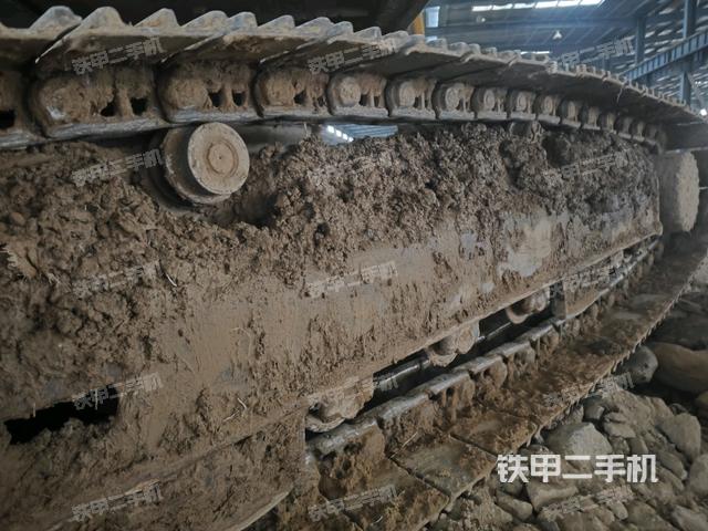 單側(cè)履帶整體（整機(jī)外觀）