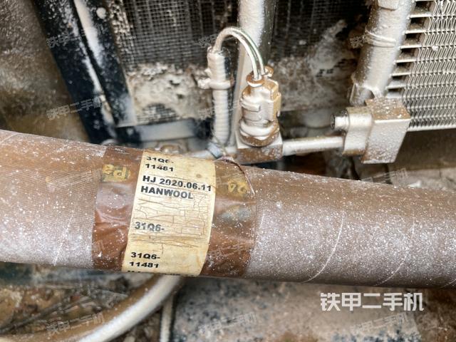 铲斗右后整体（工作和回转装置）