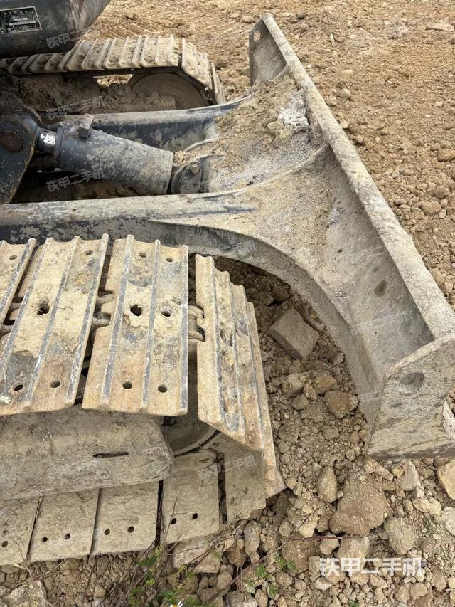 小臂整体右前（工作和回转装置）