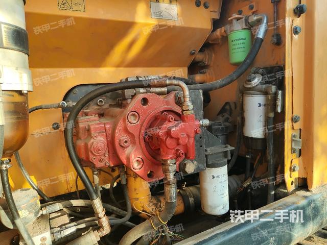 液压泵斜45 左（大件舱室）