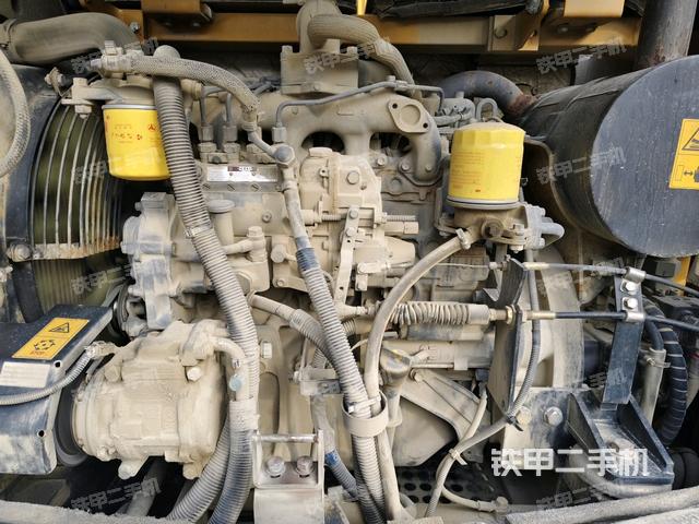 发动机室（上车部件）