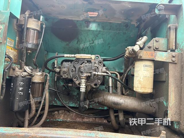 液压泵斜45 左（大件舱室）