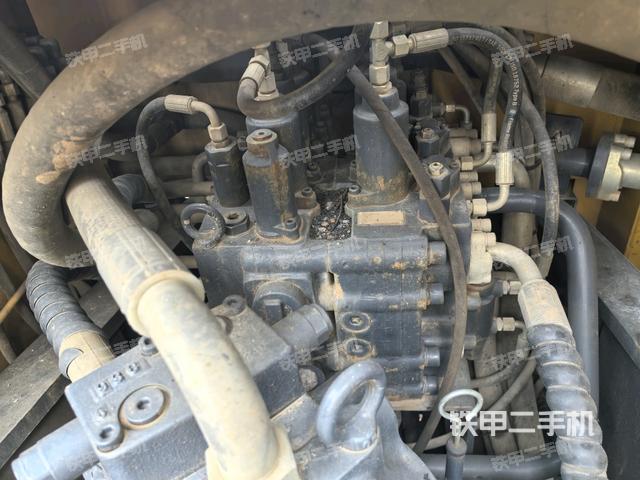 驾驶室顶部俯视（上车部件）