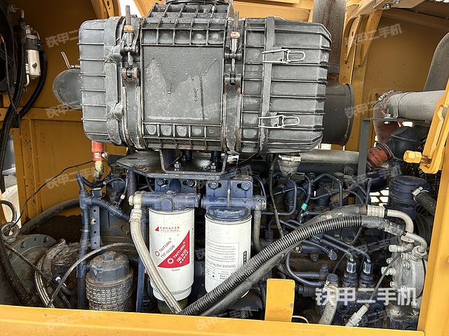 发动机左侧（整机外观及大件）