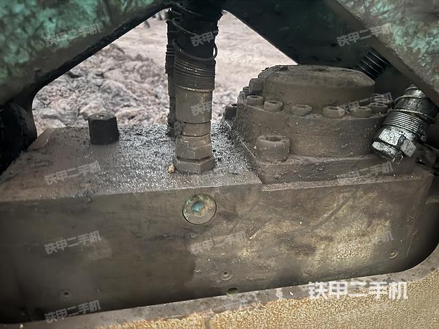 整机左侧（设备外观及核心部件）