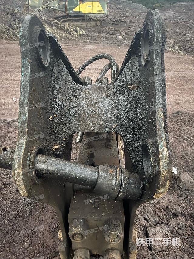 整机右后45°（设备外观及核心部件）