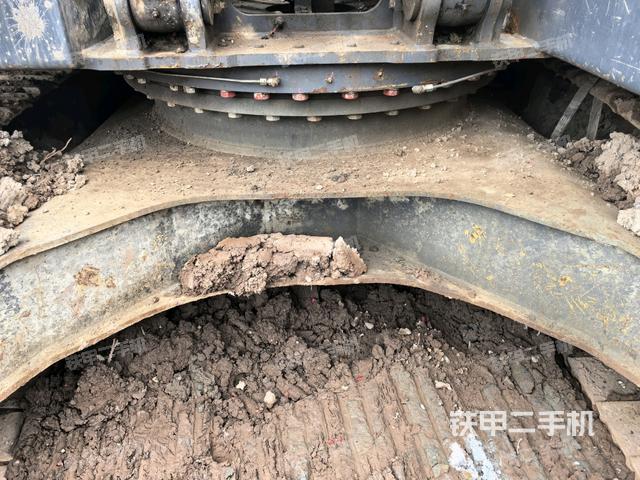 大臂根部 斜视（工作和回转装置）