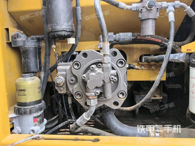 液压泵斜45 左（大件舱室）