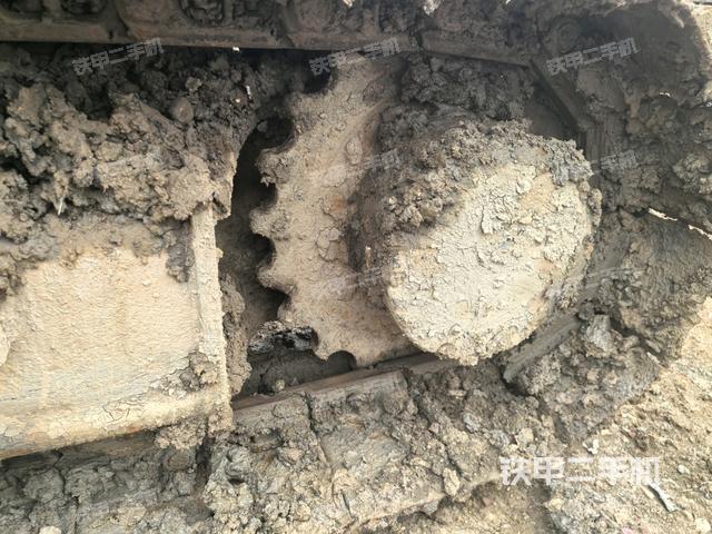 左侧行走马达盖板（行走机构）