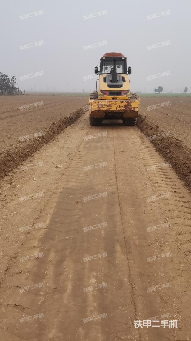 整机右后45°（设备外观及核心部件）